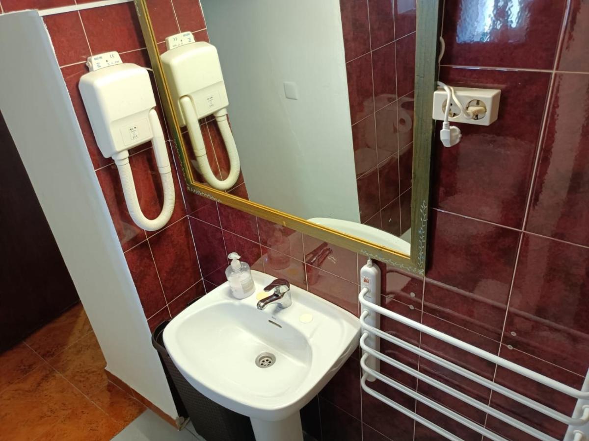 Apartamento Turistico Muralla De Caceres Luaran gambar