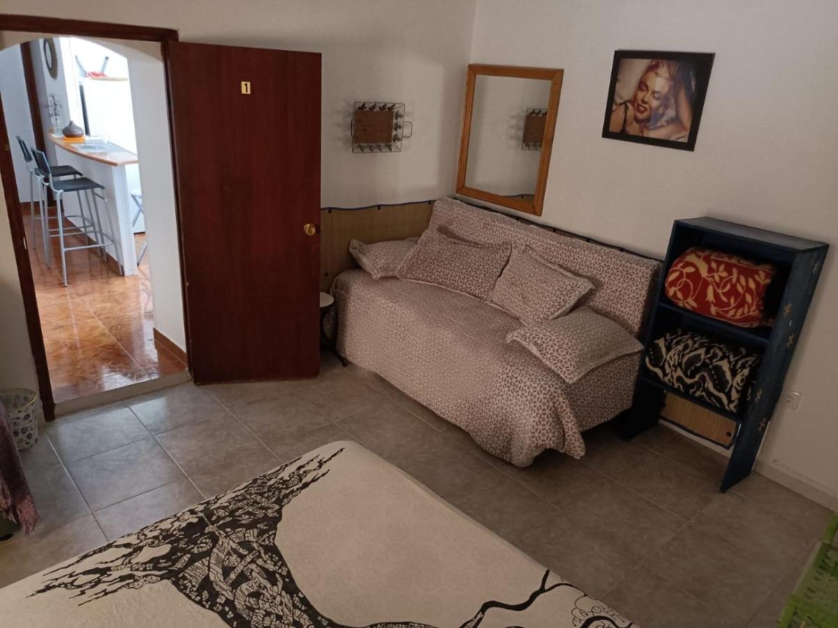 Apartamento Turistico Muralla De Caceres Luaran gambar
