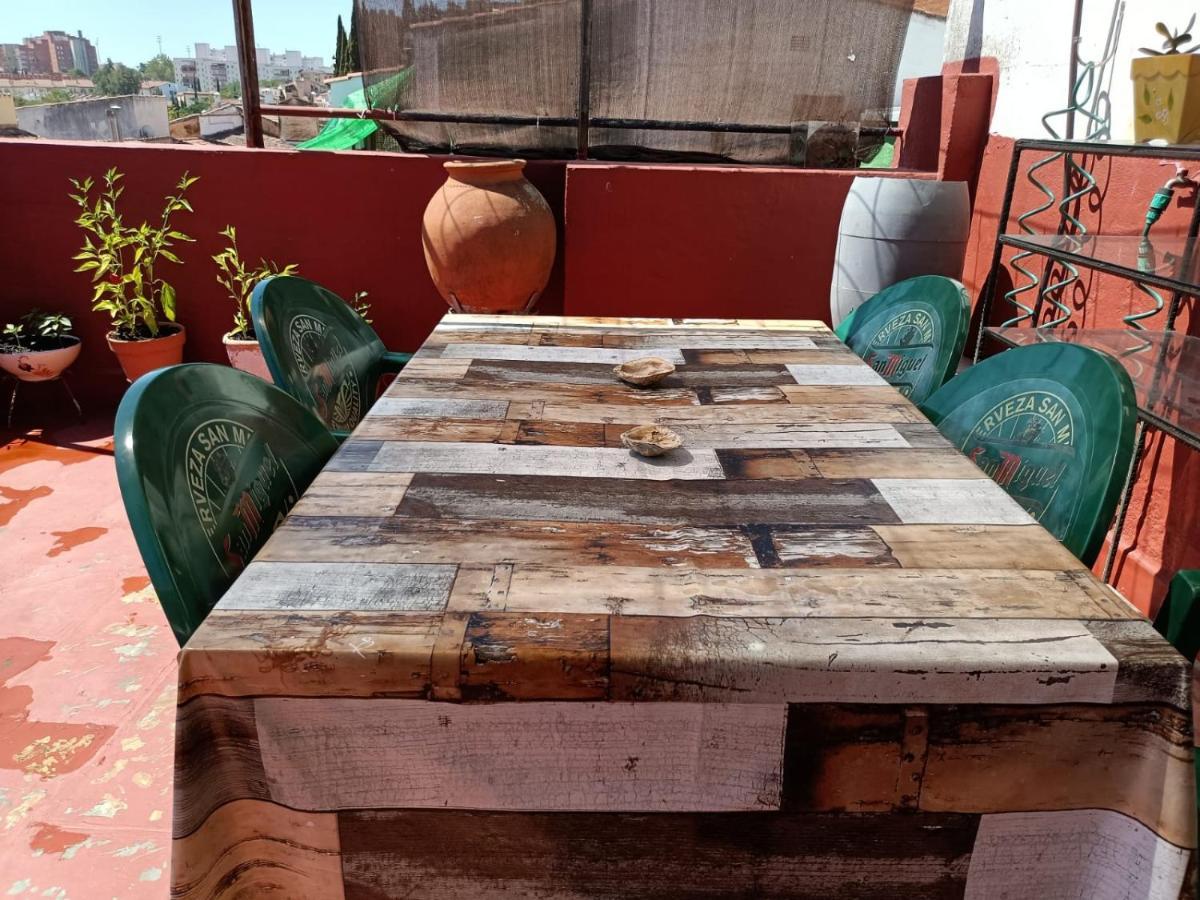 Apartamento Turistico Muralla De Caceres Luaran gambar